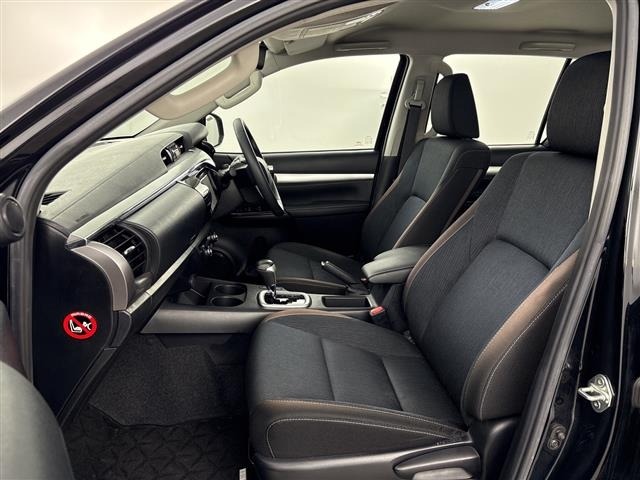 Toyota HILUX 2021 7557112-14