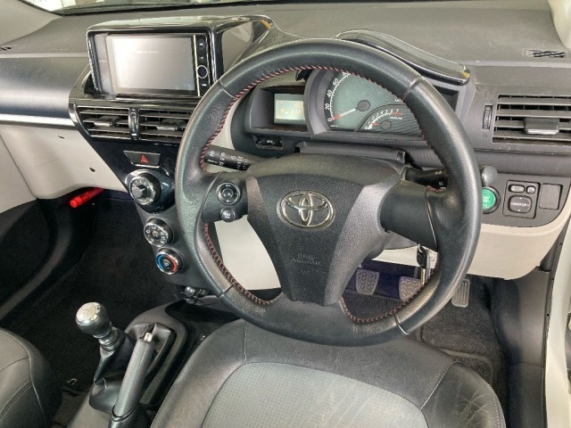 Toyota IQ 2012 7564120-3