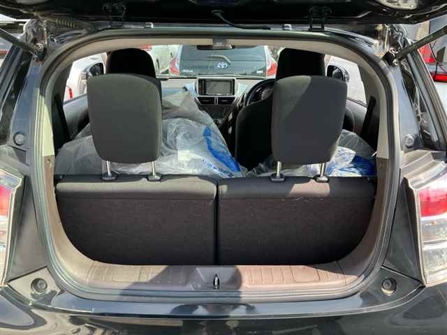Toyota IQ 2009 7564140-10