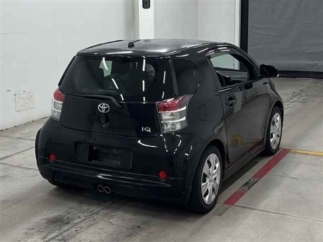 Toyota IQ 2009 7564140-5