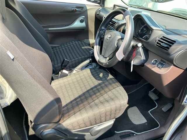 Toyota IQ 2009 7564140-7