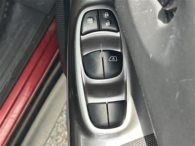 Nissan JUKE 2011 7563194-5