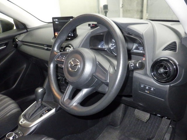Mazda MAZDA2 2023 7561296-3
