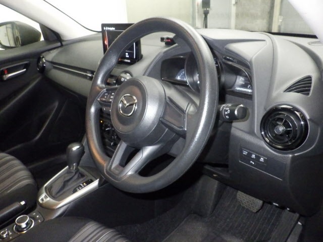 Mazda MAZDA2 2023 7561297-3