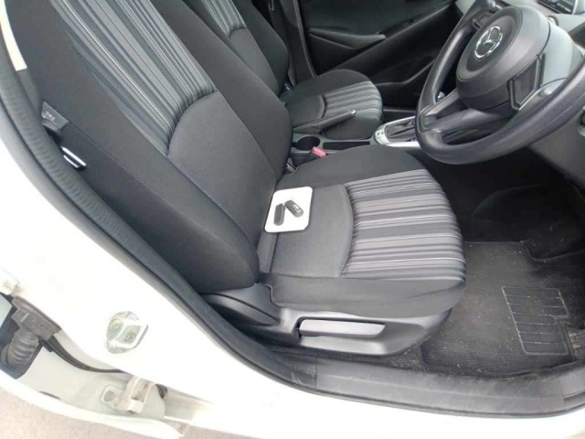 Mazda MAZDA2 2021 7561298-10
