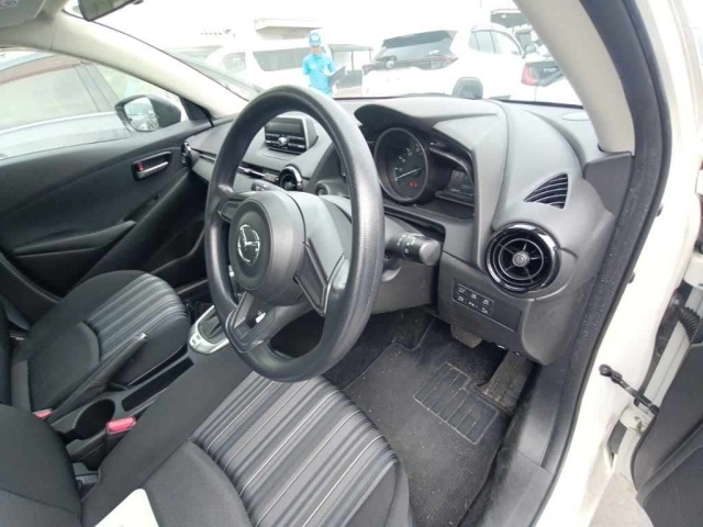 Mazda MAZDA2 2021 7561298-9