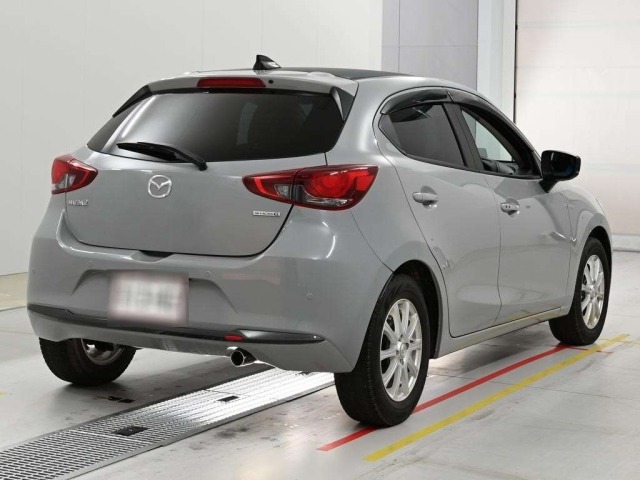 Mazda MAZDA2 2024 7561305-1