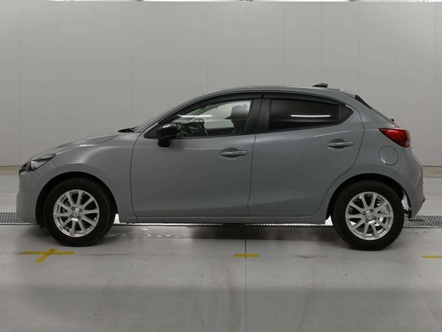 Mazda MAZDA2 2024 7561305-4