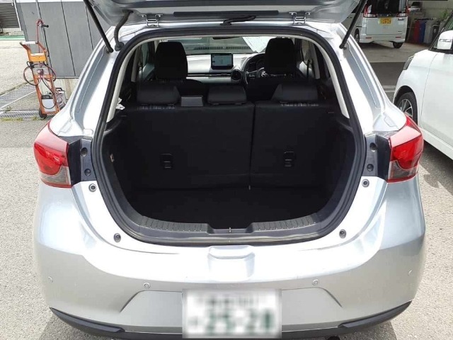 Mazda MAZDA2 2023 7561307-11