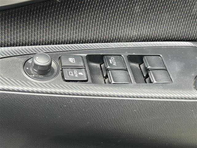 Mazda MAZDA2 2019 7561381-4