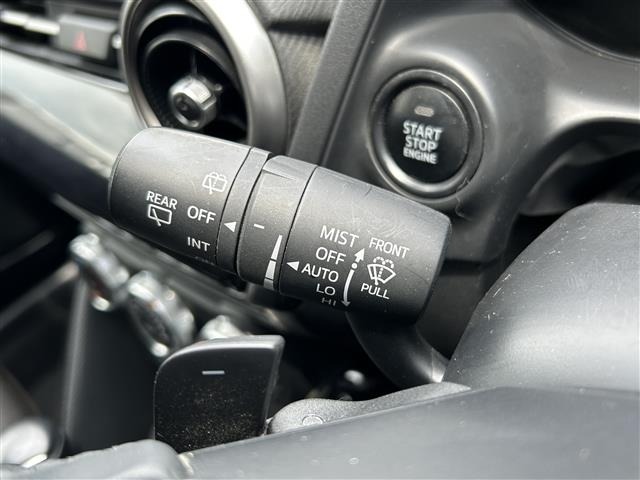 Mazda MAZDA2 2019 7561381-8
