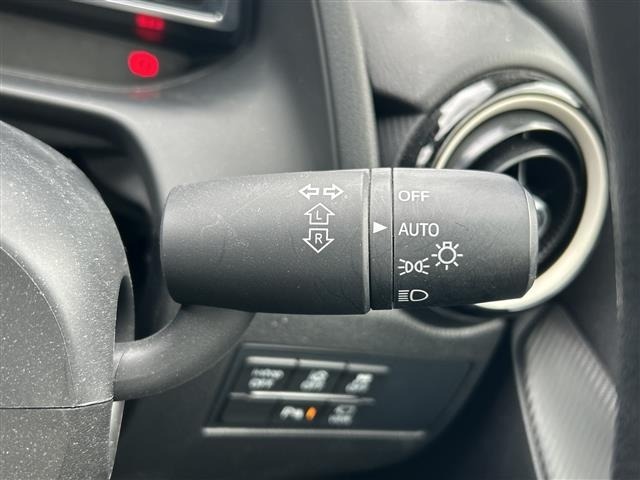 Mazda MAZDA2 2023 7561389-5