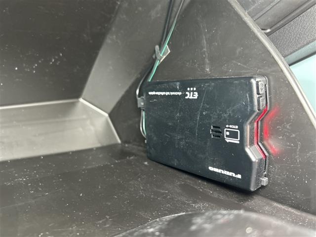 Mazda MAZDA2 2023 7561389-8