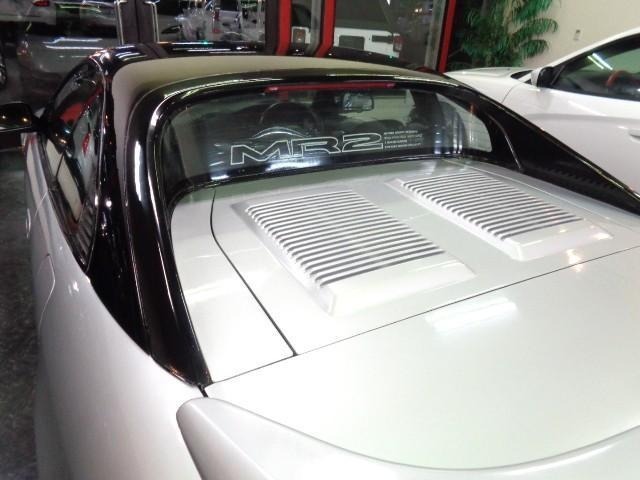 Toyota MR2 1997 7564226-28