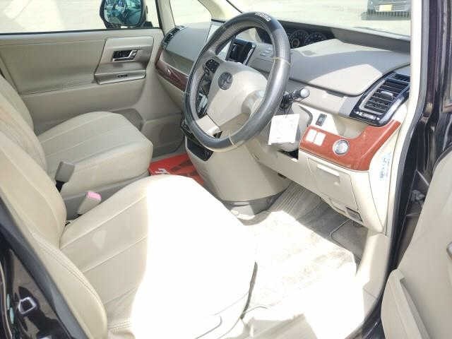 Toyota NOAH 2011 7554477-3