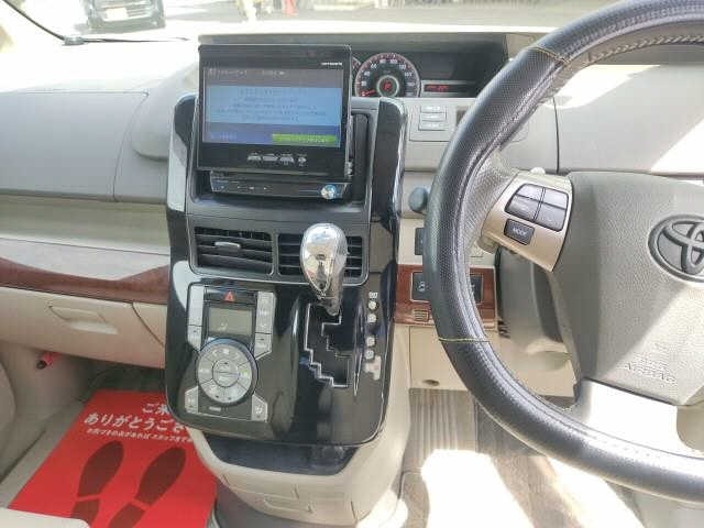 Toyota NOAH 2011 7554477-6