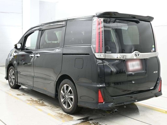 Toyota NOAH 2018 7554519-6