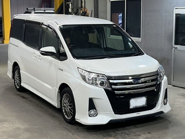 Toyota NOAH 2016 7554608-4