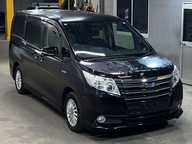 Toyota NOAH 2015 7554624-4
