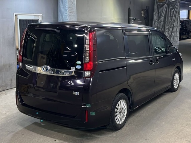 Toyota NOAH 2015 7554624-5
