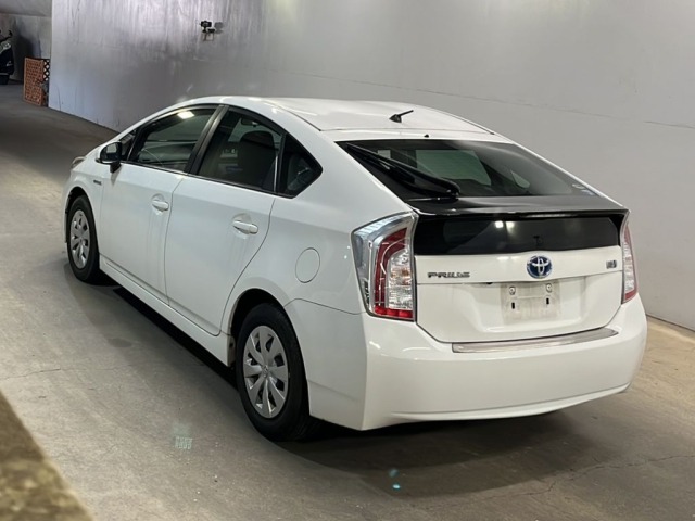 Toyota PRIUS 2015 7562810-1