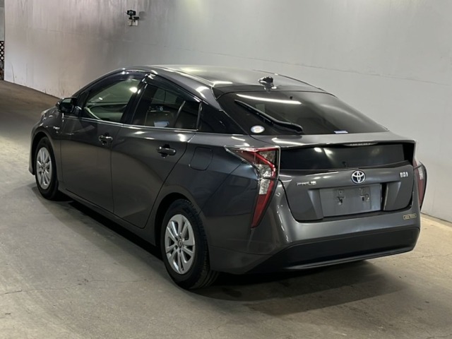 Toyota PRIUS 2018 7562833-1