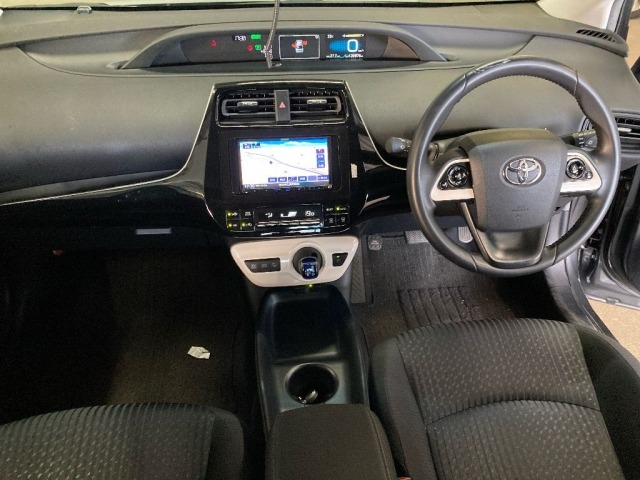 Toyota PRIUS 2018 7562833-3