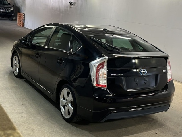 Toyota PRIUS 2015 7562846-1