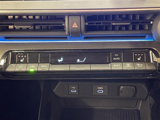 Toyota PRIUS 2024 7563583-4