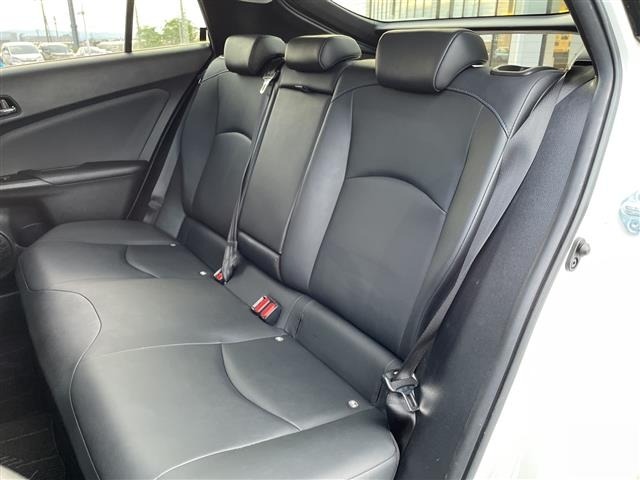 Toyota PRIUS 2018 7563598-11