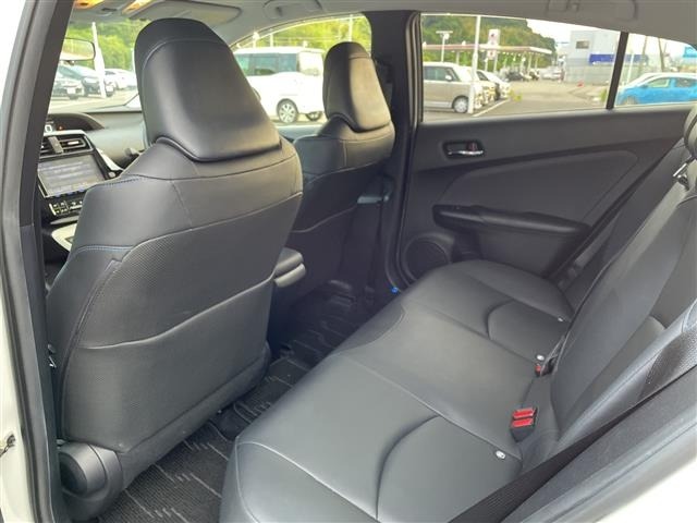 Toyota PRIUS 2018 7563598-12