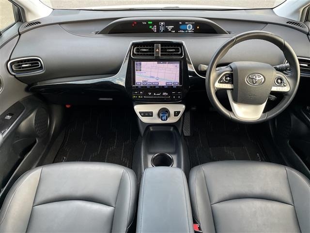 Toyota PRIUS 2018 7563598-15