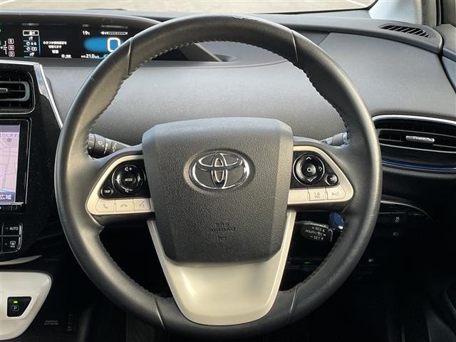 Toyota PRIUS 2018 7563598-16