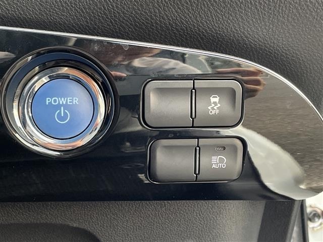 Toyota PRIUS 2018 7563598-21