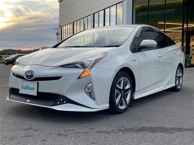 Toyota PRIUS 2018 7563598-4