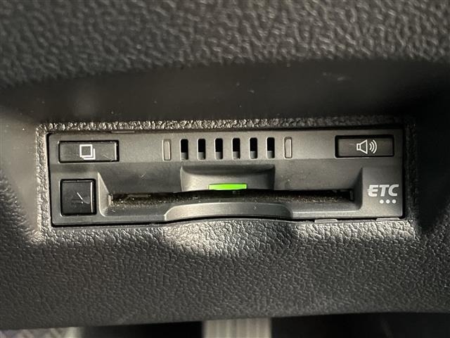 Toyota PRIUS 2018 7563598-5