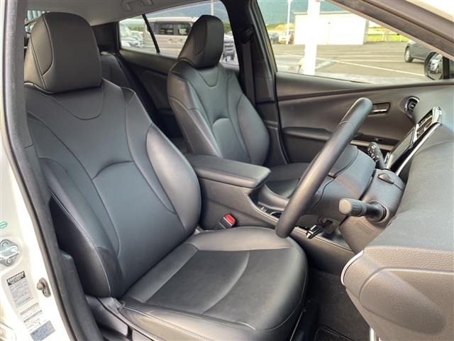 Toyota PRIUS 2018 7563598-7