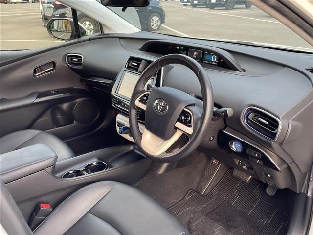 Toyota PRIUS 2018 7563598-8