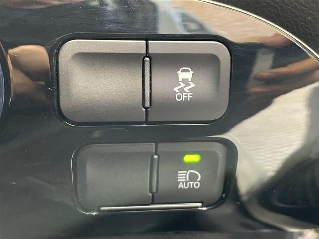 Toyota PRIUS 2021 7563611-9