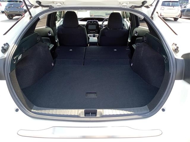 Toyota PRIUS 2017 7563624-9