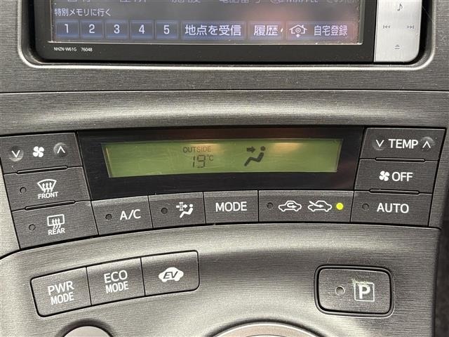 Toyota PRIUS 2011 7563626-12