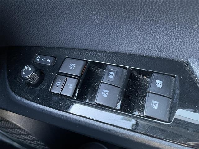Toyota PRIUS 2017 7563660-2