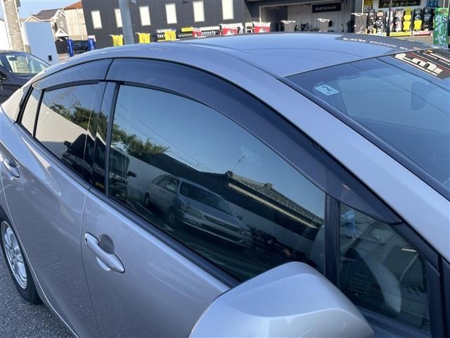Toyota PRIUS 2017 7563660-9