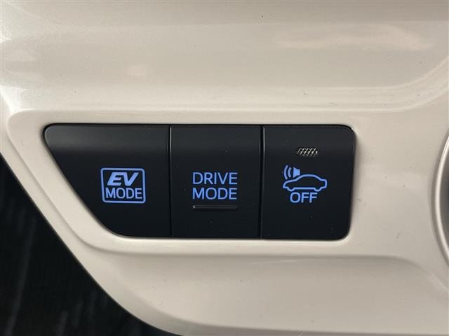 Toyota PRIUS 2017 7563674-13