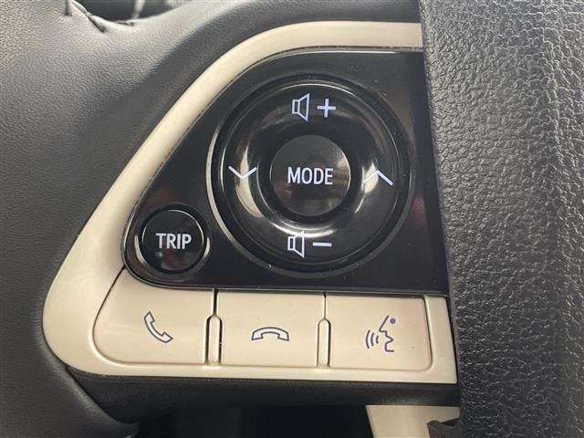 Toyota PRIUS 2017 7563674-3