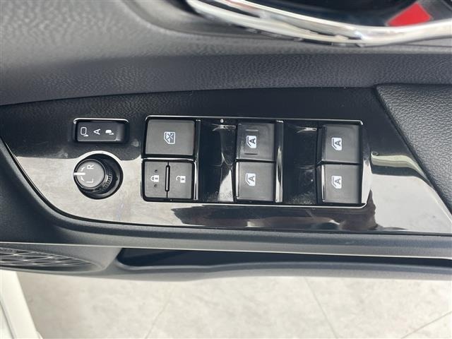 Toyota PRIUS 2017 7563674-4