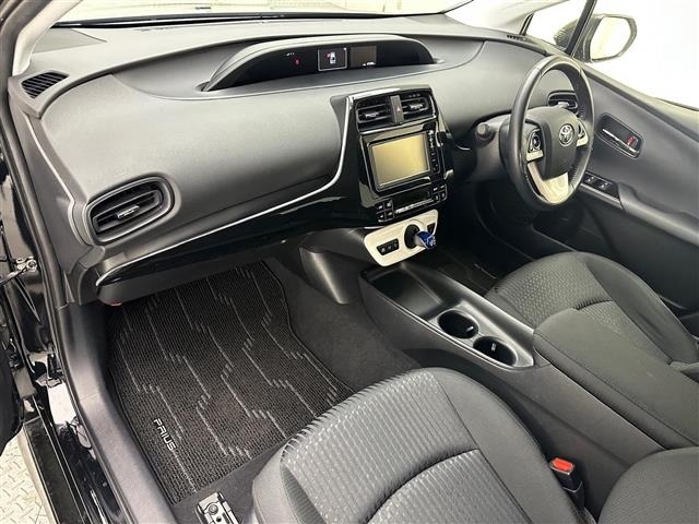 Toyota PRIUS 2016 7563750-2