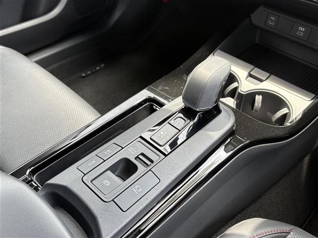 Toyota PRIUS 2024 7563751-1