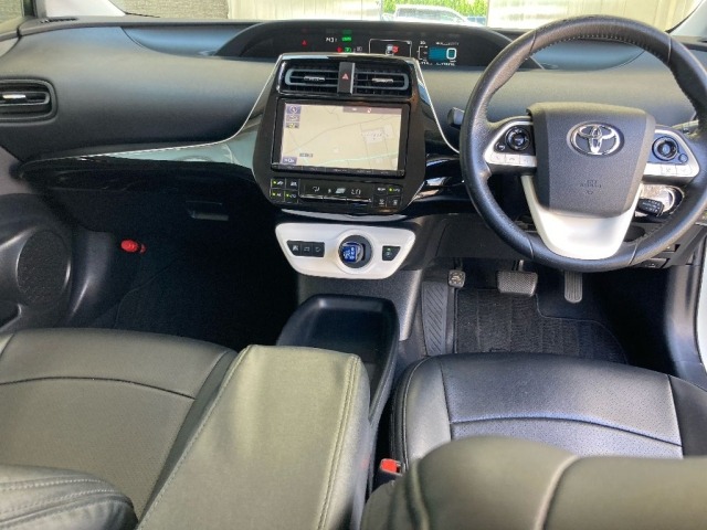 Toyota PRIUS 2017 7563799-4