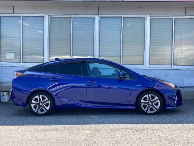 Toyota PRIUS 2016 7563800-3